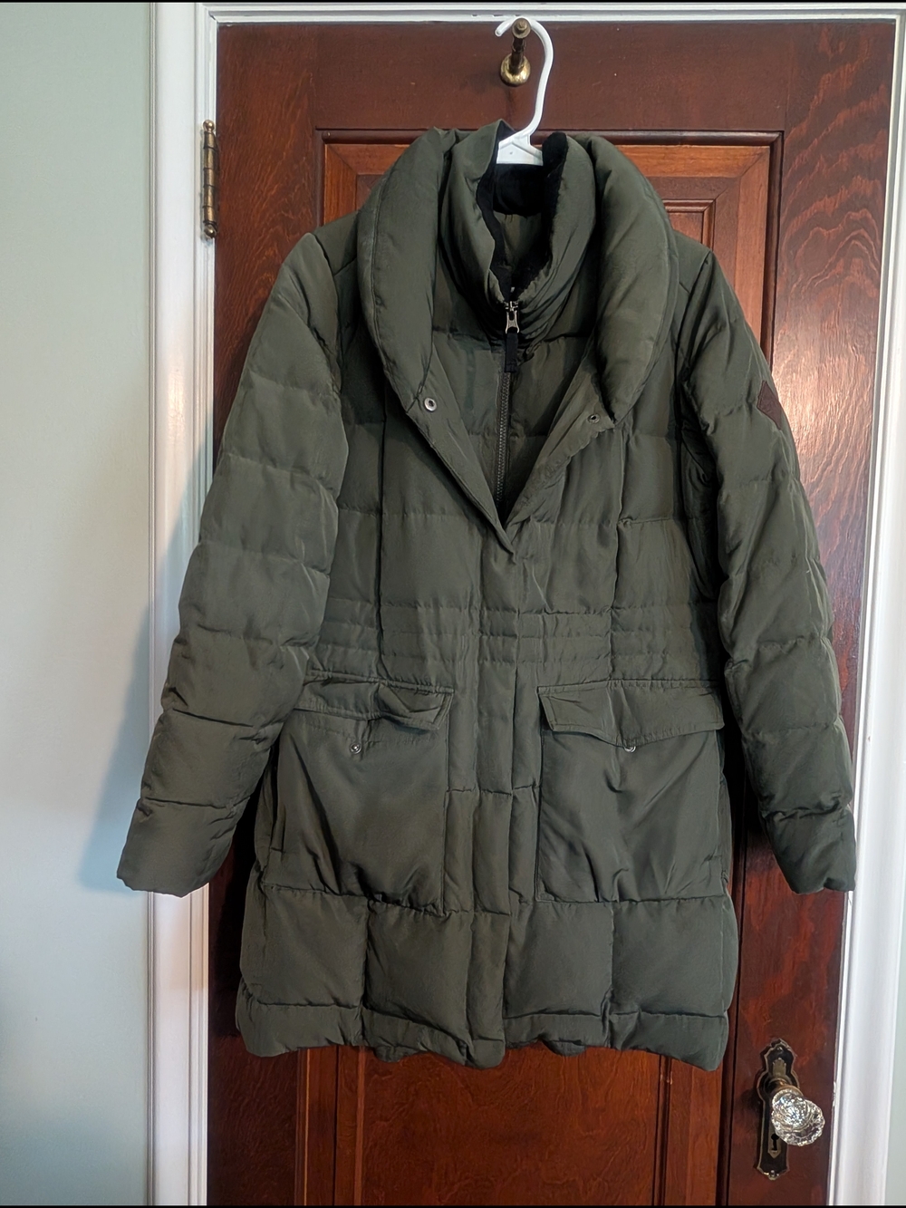 Eddie Bauer Olive Green Women's Puffer Coat - Picture 2 of 8
